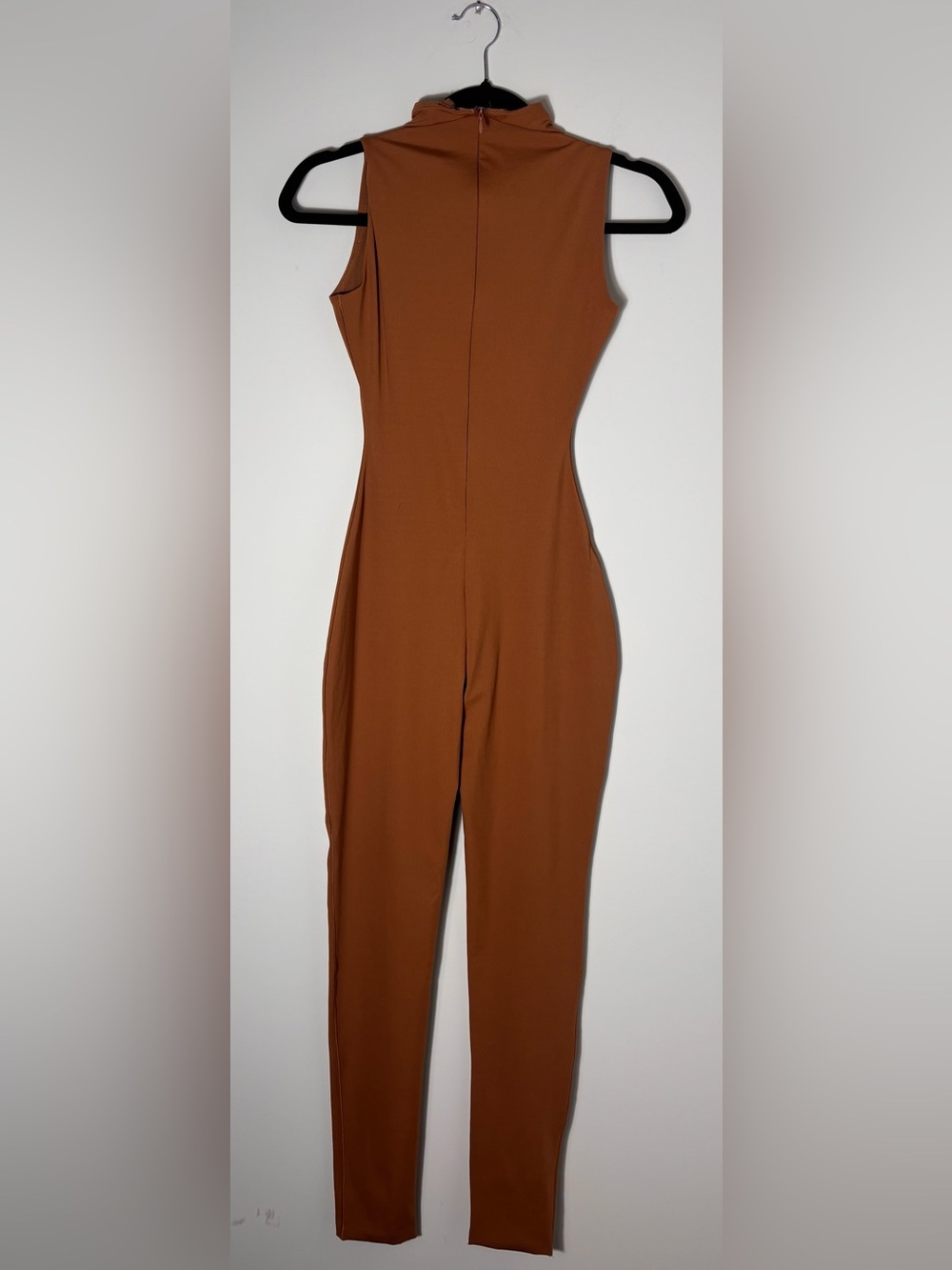 SKIMS Tan Mock Neck Sleeveless Jumpsuit – NWT Body Sculpt Fitted One-Piece XS - Picture 3 of 5